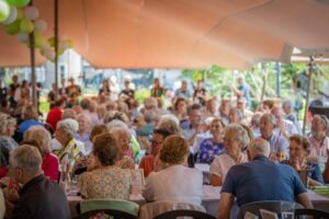 Dorpsmaaltijd-Teteringen-2024-09-768x512